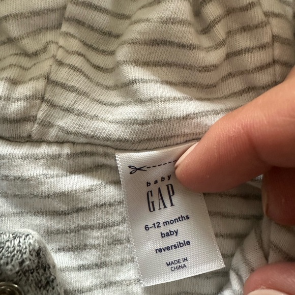 Baby Gap Gray Reversible Sweatshirt Set - Picture 2 of 6